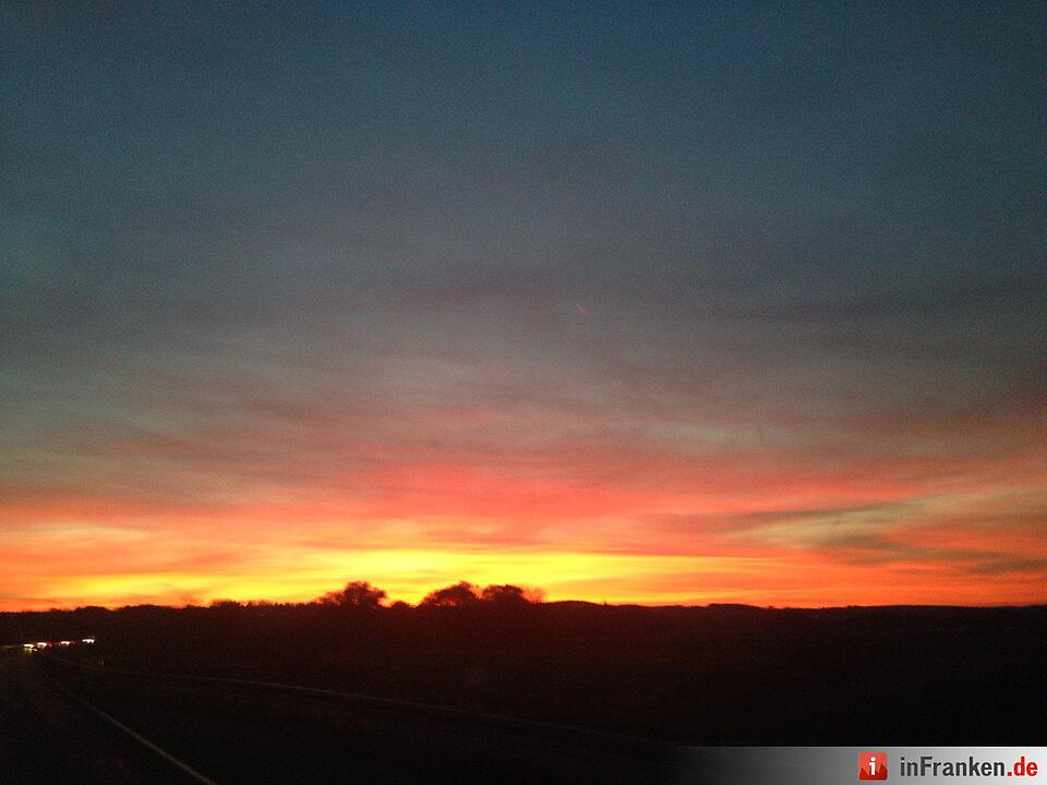 Abendrot vom 8.11.2015 - Die Bilder unserer Leser