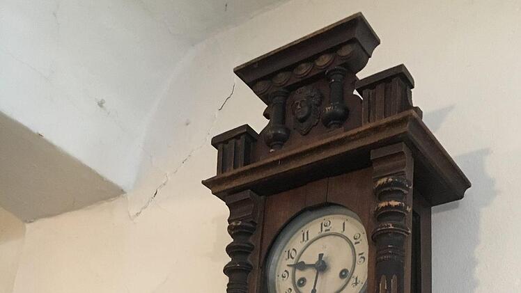 Der Regulator, eine Wanduhr mit Geschichte -Bei Greta Diller in HallstadtFoto: A. Schreiber