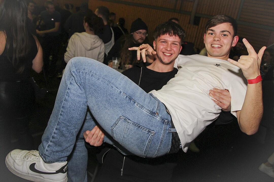 Mit vielen Party-Songs der 80er & 90er und Rock-Pop Klassikern