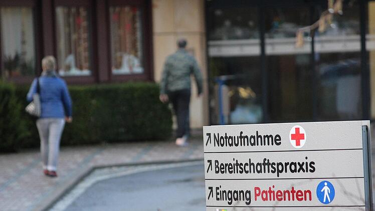 Der Nutzungsvertrag zwischen den Ha&szlig;berg-Kliniken und dem Landkreis wurde nur f&uuml;r die Krankenhaus-Standorte Ha&szlig;furt und Ebern bis 2055 verl&auml;ngert. Foto: Eckehard Kiesewetter