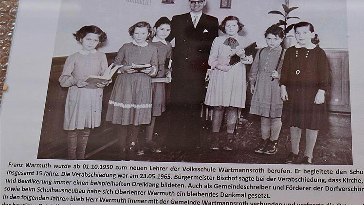 Ausstellung historischer Fotos und Gegenstände im alten Rathaus. Foto: Gerd Schaar