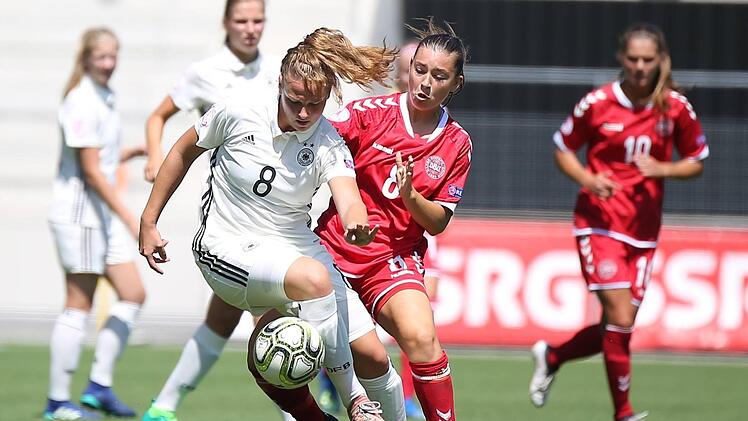 Lisa Ebert (am Ball) und die U19-Juniorinnen des DFB treffen heute im EM-Finale auf Titelverteidiger Spanien. imago
