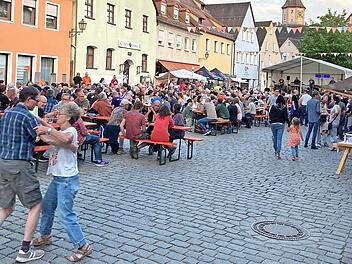 Mit Musik und Tanz feierten die Gräfenberger ihr Doppeljubiläum.