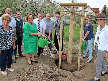Irmgard Heinrich, Knut Bieber,  Markus Stockmann,  Karin Renner,  Matthias Klement,  Thomas Bold,  Sandro Kirchner,  Sabine Dittmar und  Adelheid Zimmermann. Foto: Dieter Britz