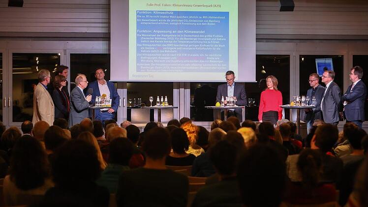 Podiumsdiskussion zum Gewerbepark Geisfelder Straße in der Brose-Arena. Foto: Barbara Herbst