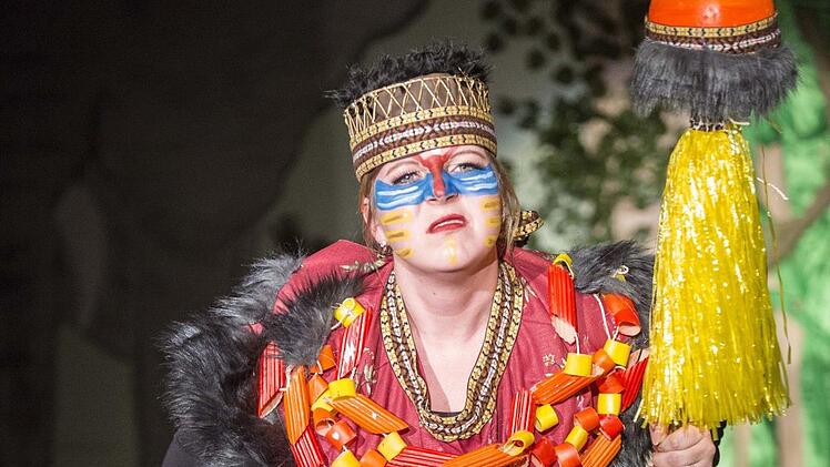 Livegesungener Er&ouml;ffnungssong "Der ewige Kreis" aus "Der K&ouml;nig der L&ouml;wen" von Sophia Appel.