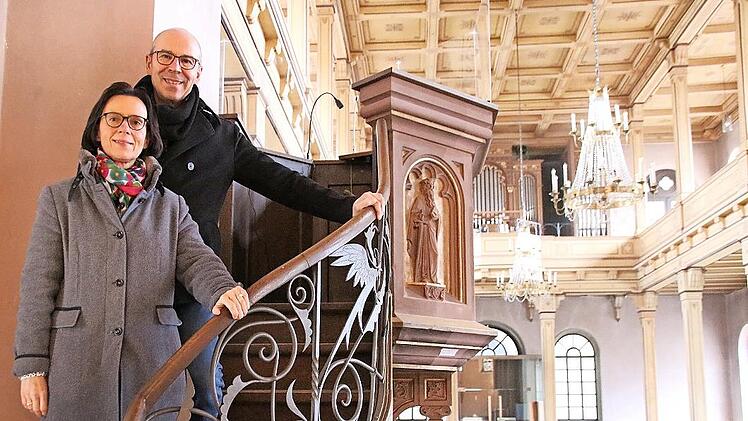 Jacqueline Barraud-Volk und ihr Mann Thomas Volk sind das neue evangelische Pfarrer-Ehepaar in Bad Kissingen.