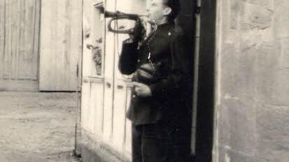 Hornbläser Karl Fischer um 1950.