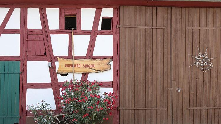 Die Brennerei Singer aus Mittelehrenbach ... Foto: Barbara Herbst