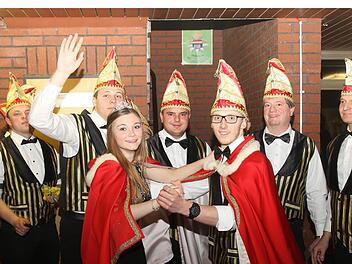 Das Prinzenpaar der Untersiemauer Wehr, Melissa I. und Daniel II., riefen bei ihrem letzten Auftritt die Besucher zu Heiterkeit und Fröhlichkeit auf.Foto: Michael Stelzner