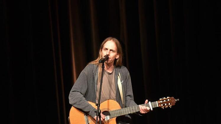 Der niederbayerische Poet Weiherer besang Alexander Dobrindt.Foto: Jens Gundermann