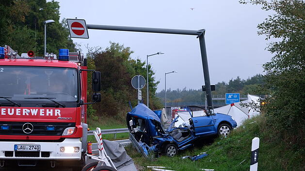 Schwerer Verkehrsunfall auf der A9 bei N&uuml;rnberg