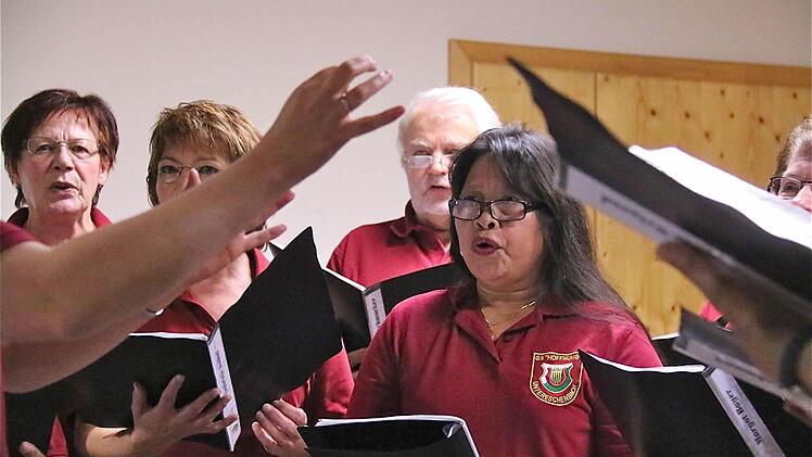 Der Chor des Vereins Hoffnung 1921 Untereschenbach.