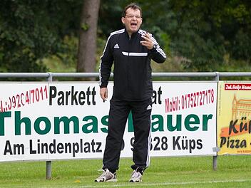 Reiner Neubauer ist seit Ende September 2013 Trainer beim SC Steinbach. Am Saisonende will er die Rennsteig-Truppe als Kreisklassist an seinen Nachfolger Dominik Zwosta übergeben. Foto: Heinrich Weiß
