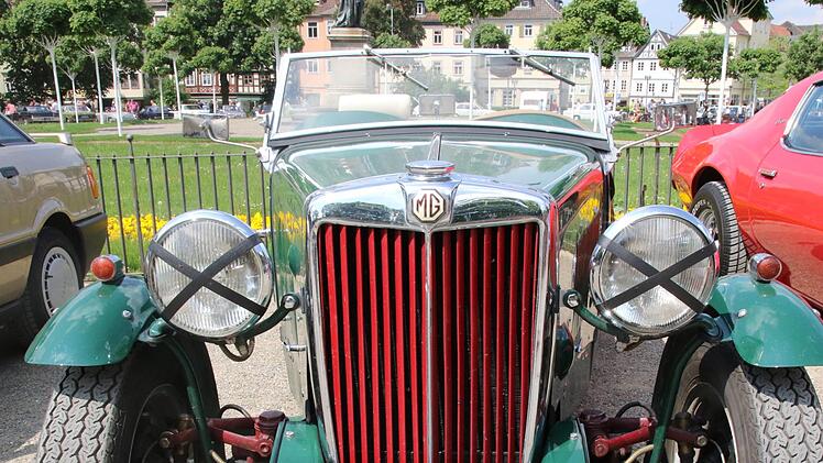 Impressionen vom 15. Coburger Old- und Youngtimertreffen auf dem Schlossplatz.Foto: Wolfgang Desombre