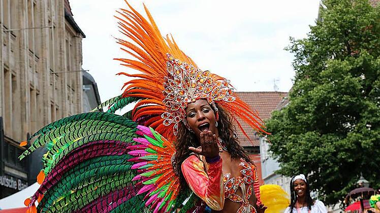 Impressionen vom Samba-Umzug 2015. Foto: Albert Höchstädter