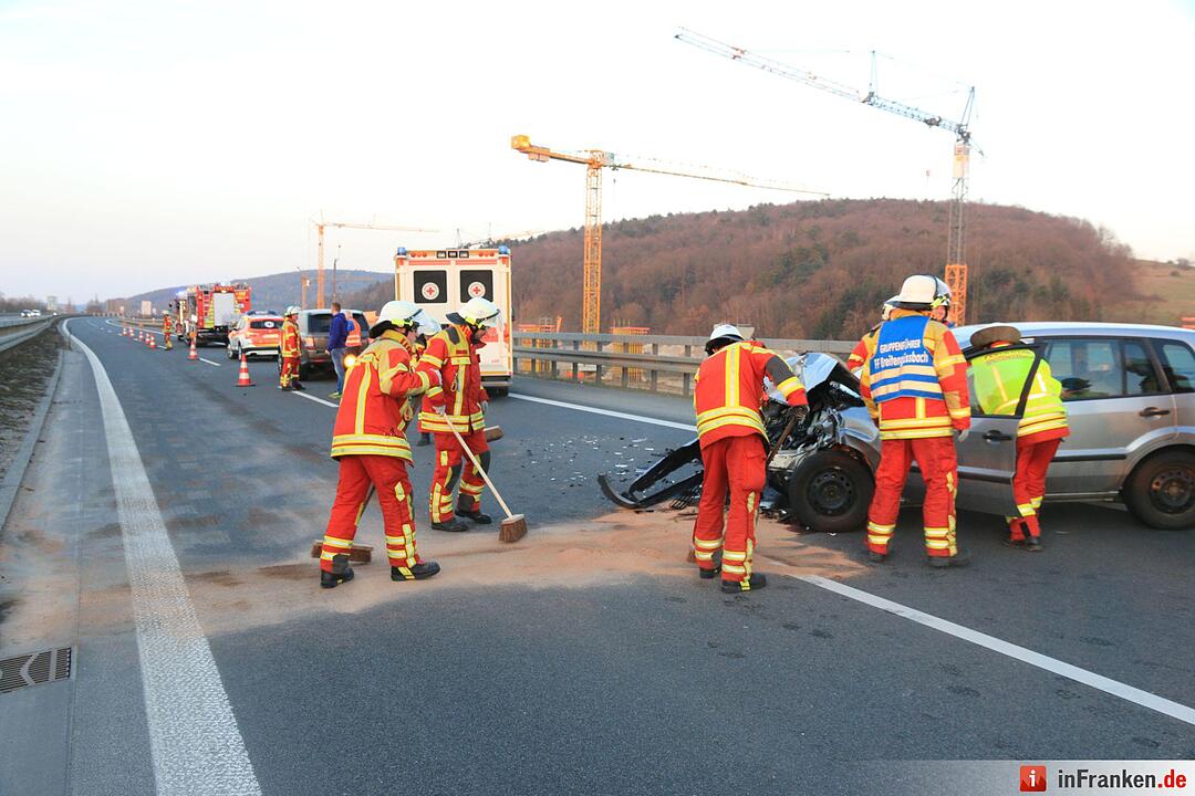 Autos kollidieren auf A73 bei Breitengüßbach