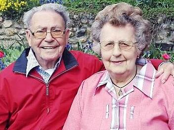 Seit 60 Jahren glücklich verheiratet: Edgar und Anni Roschlau aus Dörfles-Esbach Foto: privat