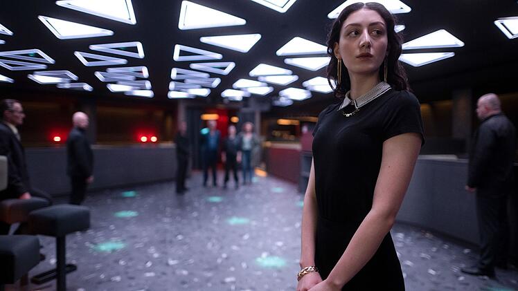 Tinatin Datviani (Mariam Avaliani) hei&szlig;t die rechte Hand des Vaters und zuk&uuml;nftige F&uuml;hrerin der georgischen Mafia in Wien - wenn es nach dem Vater-Tochter-Gespann Datviani geht.