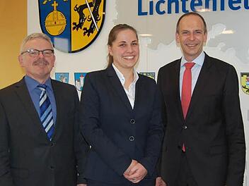 Landrat Christian Meißner (rechts) und Michael Jung begrüßten die neue Krankenhausdirektorin Eva Jungkunst. Foto: Andreas Welz