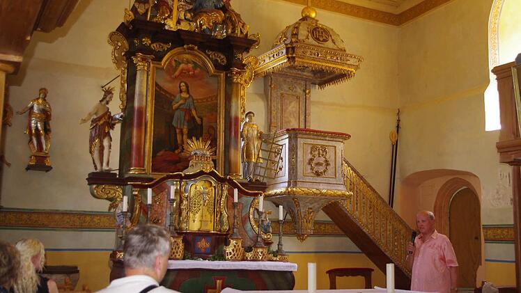 Herbert Eidloth in der alten Pfarrkirche St. Pankratius