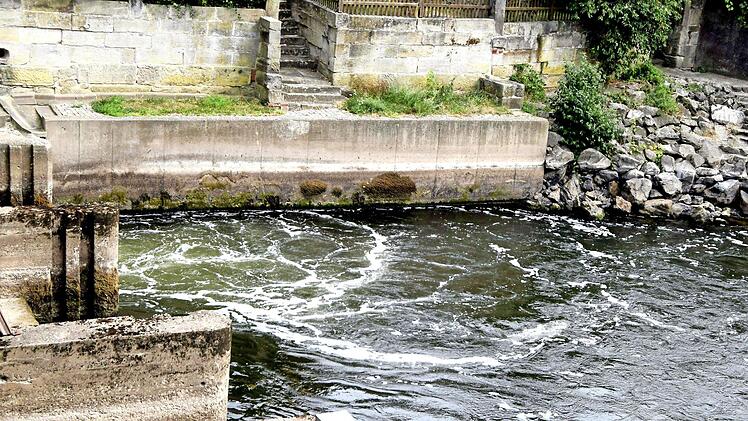 Am Turbinenaustritt, wo es sonst braust und wogt, plätschert es nur. Fotos: Andreas Welz