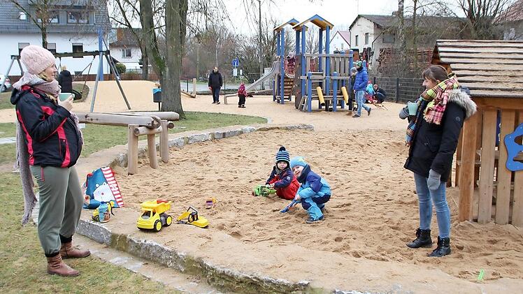 Der neue Spielplatz in Medbach ist immer gut besucht.  Foto: Andreas Dorsch