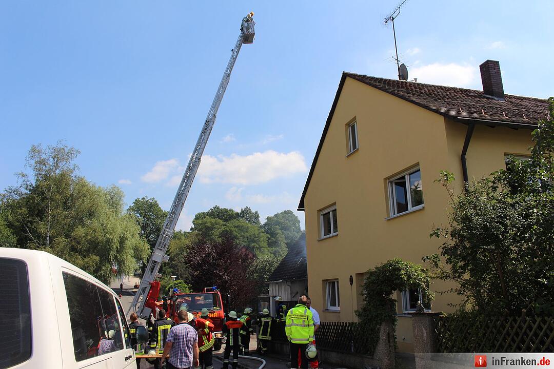 Garage in Burgthann brennt ab