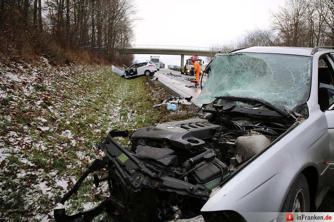 Frontalkollision auf B15 bei Döhlau