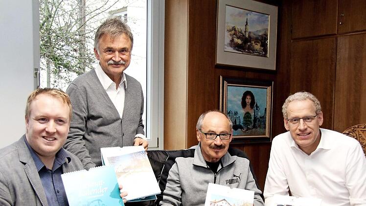 Christian Kindler, Wilfried Büttner, Helmut Fischer und German Hacker (v. l.) stellten den Kalender vor. Fotos: Richard Sänger