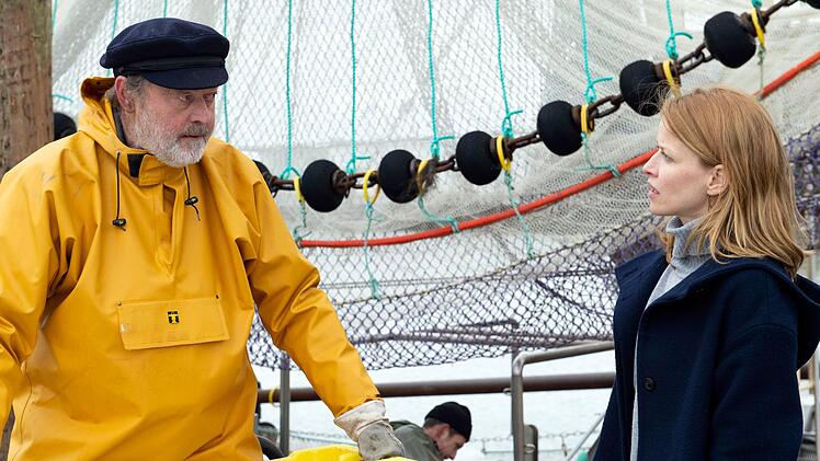 Findet Ria (Karoline Schuch) bei dem Fischer Peter Steinek (Wolfgang Häntsch) endlich Antworten?