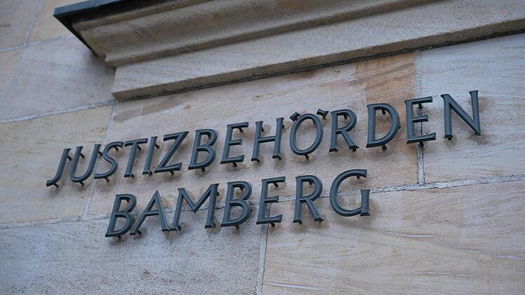 Der Justizpalast am Wilhelmsplatz in Bamberg. Dort findet seit über einem Jahr der sogenannte Chefarzt-Prozess statt. Foto: Ronald Rinklef