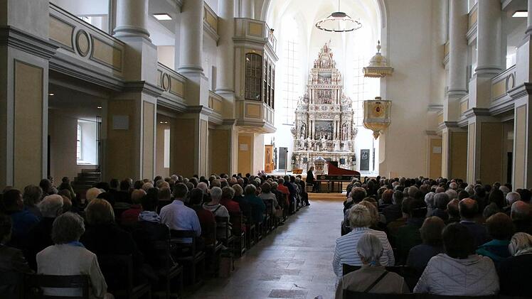 Nach dem Abschluss der Generalsanierung von St. Moriz findet am Montag erstmals wieder ein Sinfoniekonzert in Coburg größter Kirche statt.Foto: Archiv/Jochen Berger