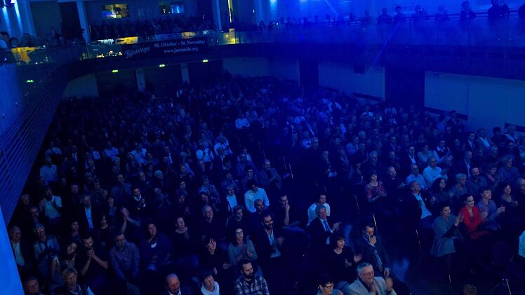 Großer Andrang beim Gastspiel von Klaus Doldinger & Passport: bei den 29. Sonneberger Jazztagen.Foto: Jochen Berger