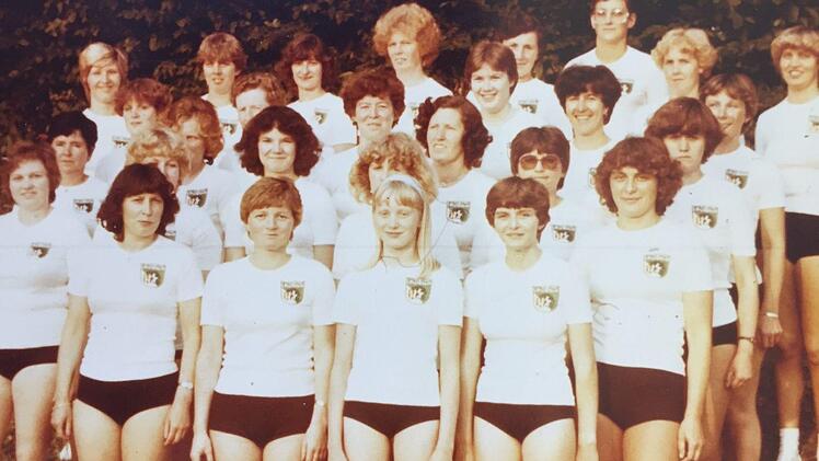 Seit Mitte der 60er Jahre hatte der TSV Gauaschach eine Gymnastikabteilung mit mehreren Gruppen. Hier die Damengymastikgruppe Ende der 70er Jahre. Repro: Jana Keul