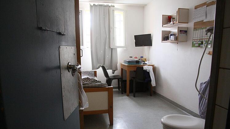 Eine Zelle in der JVA Bamberg. Foto: Sebastian Schanz