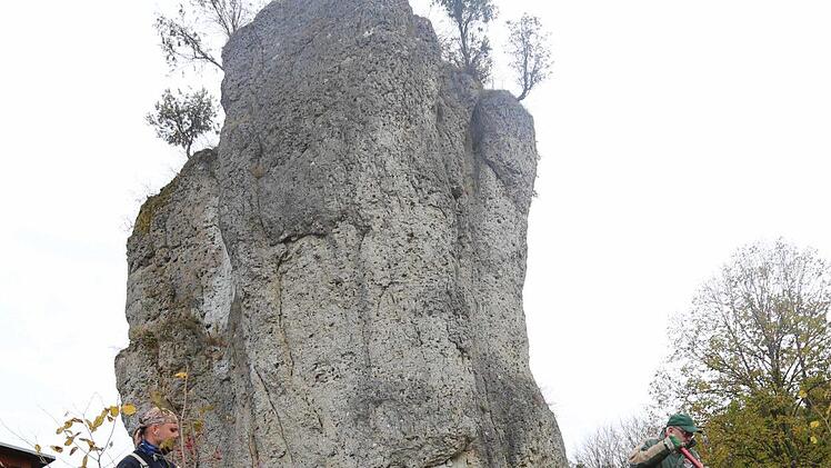 Felsfreilegung an der Burgruine in Bärnfels Foto: Franz Galster