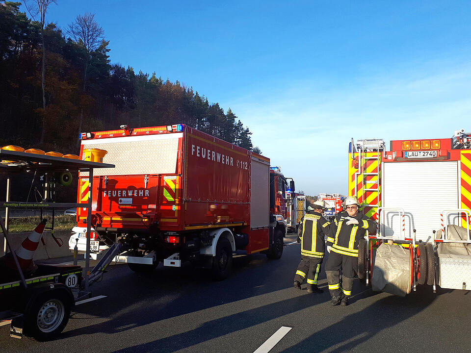 Unfall auf der A9 - Autobahn komplett gesperrt
