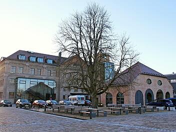 Ein schönes Fleckchen für Biergarten oder Café ist es schon, das Gelände rund um das renovierte Heizhaus.  Foto: Karina Brock