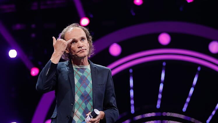 Olaf Schubert moderiert nicht nur, er ist auch f&uuml;r die eine oder andere Comedy-Einlage zu haben.