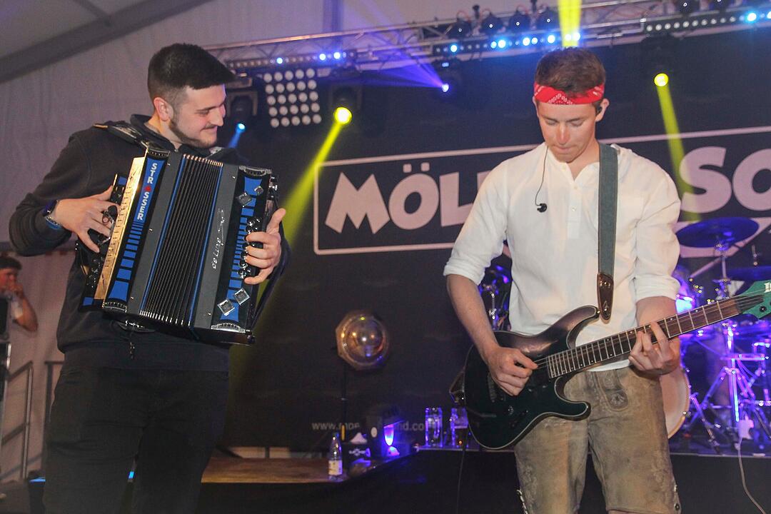 Festabend mit &bdquo;M&ouml;lltal Sound&ldquo;