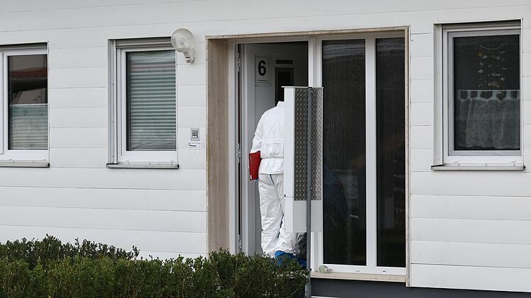Zwei Beh&ouml;rdenmitarbeiter bei Waffenkontrolle erschossen