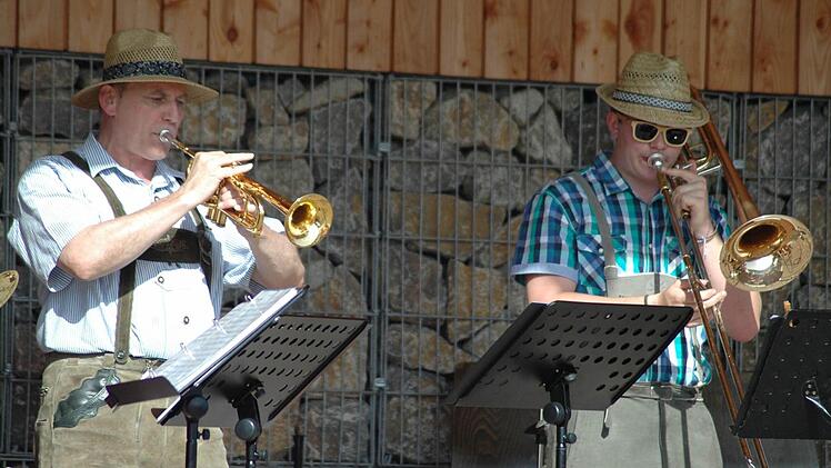 Auch für die Musiker war das Wetter eine Herausforderung.