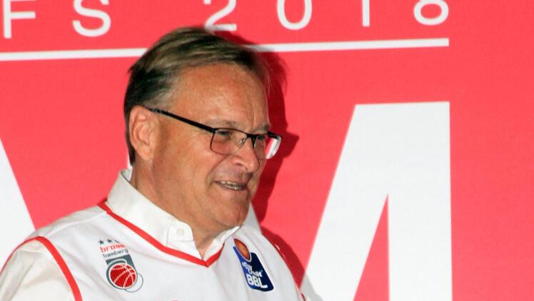 Die Stadt mit Oberbürgermeister Andreas Starke an der Spitze freut sich auf die Play-Off-Krimis. Foto: Bertram Wagner