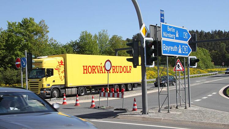 Die Auffahrt war bei Neudrossenfeld in Richtung Bayreuth gesperrt.