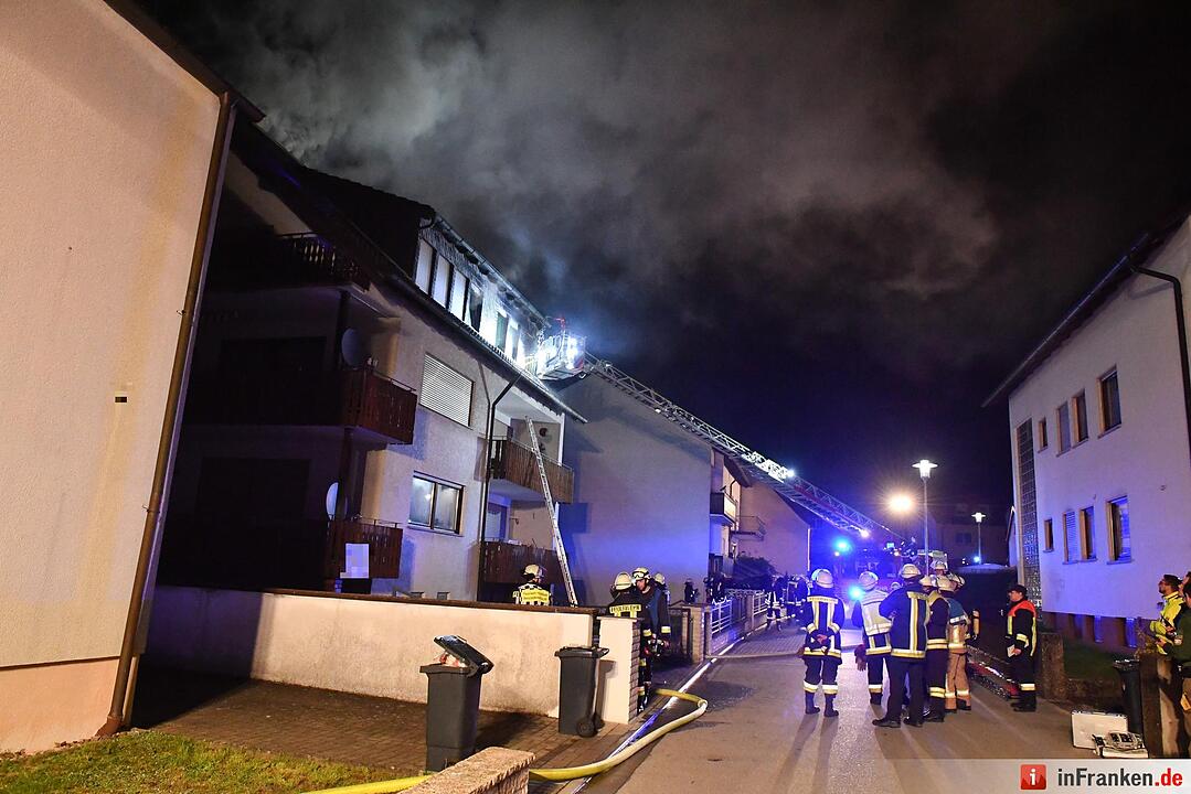 Feuer in Mehrfamilienhaus in Hallstadt im Landkreis Bamberg