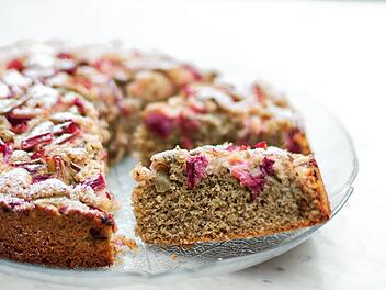 Kuchen gehört zu den beliebtesten Rhabarberrezepten.