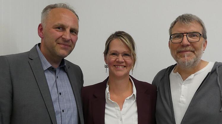 Das neue B&uuml;rgermeistertrio: (von links) Zweiter B&uuml;rgermeister Michael R&ouml;der, Erste B&uuml;rgermeisterin Heike Vogt, Dritter B&uuml;rgermeister Bernhard Herterich.