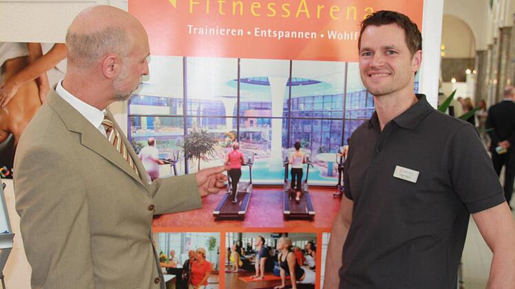 Da schwitzt er auch immer: Oberbürgermeister Kay Blankenburg und Fitnesstrainer Holger Klemm.