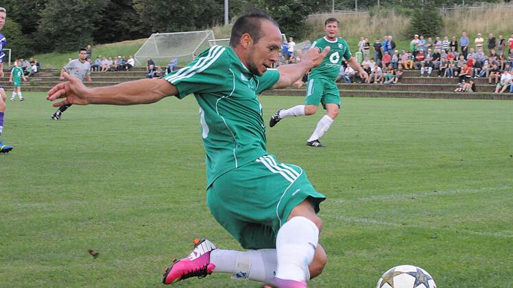 Konstantin Papadopoulos und sein SV Garitz brauchen gegen Kitzingen ein Erfolgserlebnis. Foto: Hopf